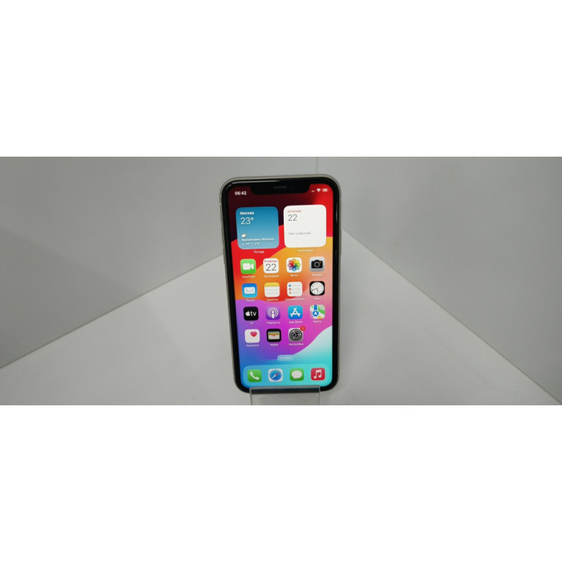 Мобильный телефон Apple iPhone 11 4/128 GB            
            б/у