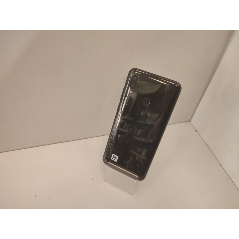 Мобильный телефон Huawei P Smart (2019) 3/32 GB            
            б/у
