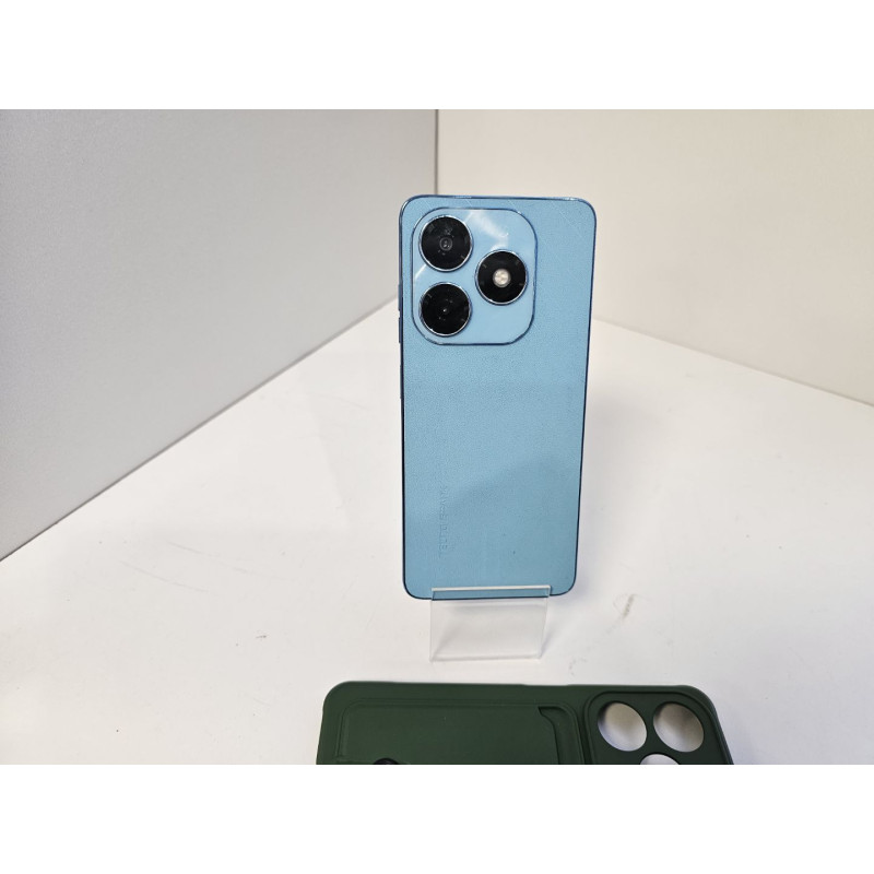 Мобильный телефон Tecno Spark 20 8/256 GB            
            б/у