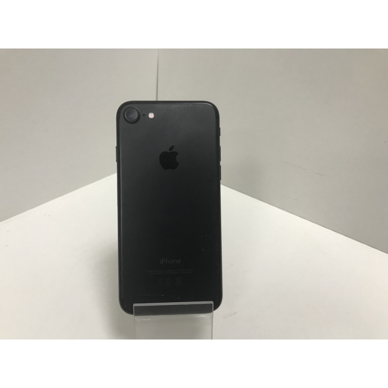 Мобильный телефон Apple iPhone 7 2/32 GB            
            б/у