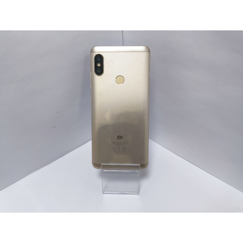Мобильный телефон Xiaomi Redmi Note 5 3/32 GB            
            б/у