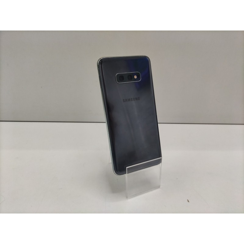 Мобильный телефон Samsung Galaxy S10e 6/128 GB            
            б/у