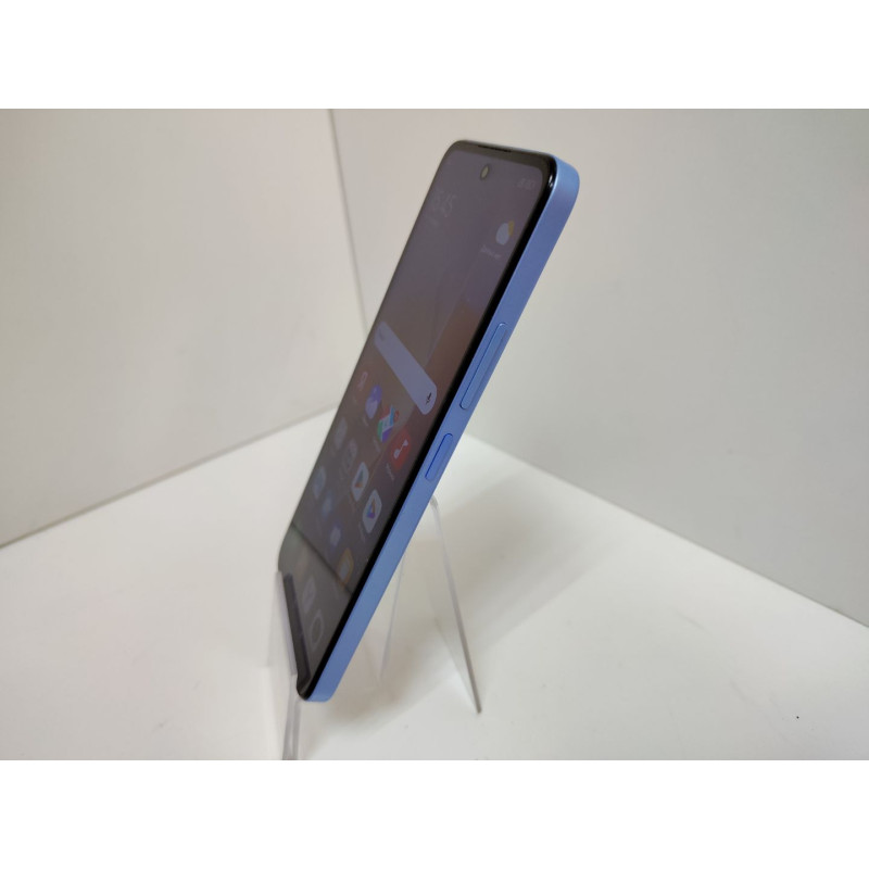 Мобильный телефон Xiaomi Redmi 12 4/128 GB            
            б/у
