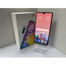 Мобильный телефон Xiaomi Mi 9 Lite 6/128 GB            
            б/у