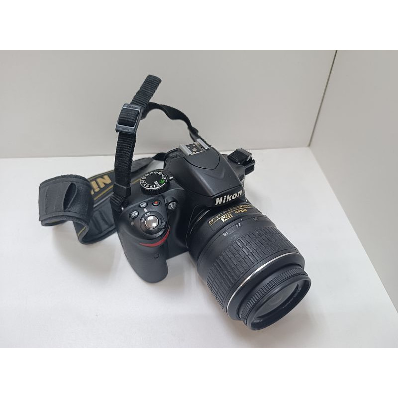 Фотоаппарат зеркальный Nikon D3200            
            б/у