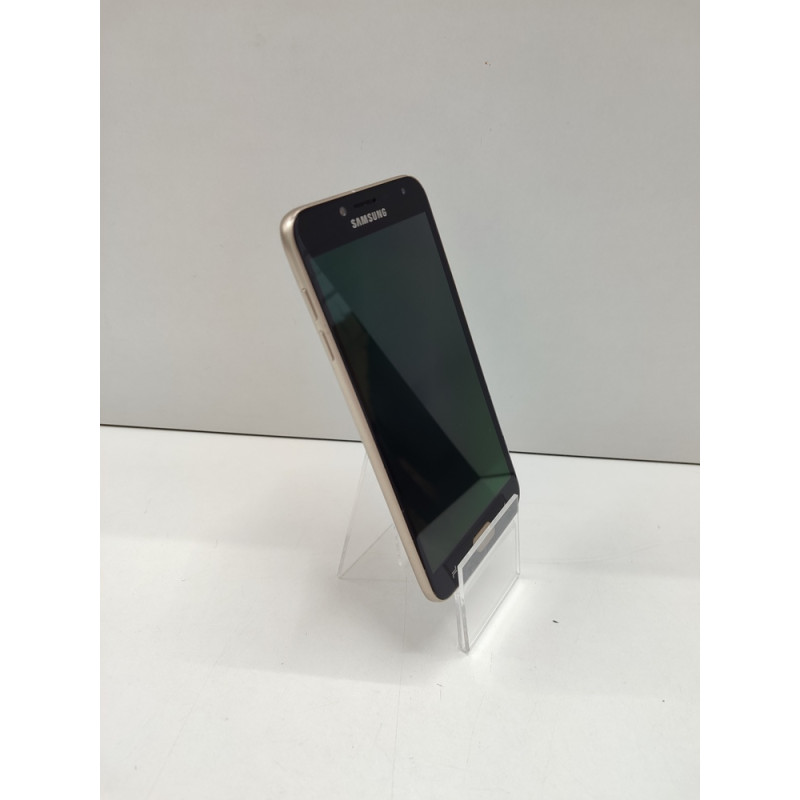 Мобильный телефон Samsung Galaxy J4 (2018) 3/32 GB            
            б/у