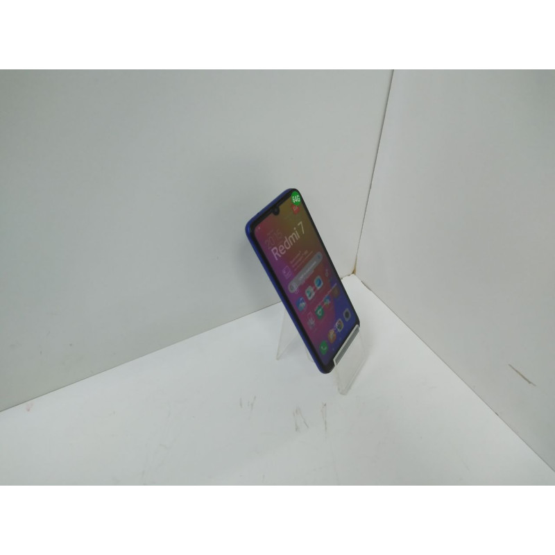 Мобильный телефон Xiaomi Redmi 7 4/64 GB            
            б/у