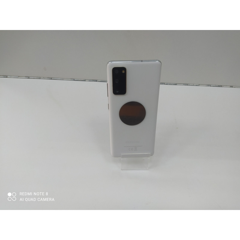 Мобильный телефон Samsung Galaxy S20 FE 6/128 GB            
            б/у