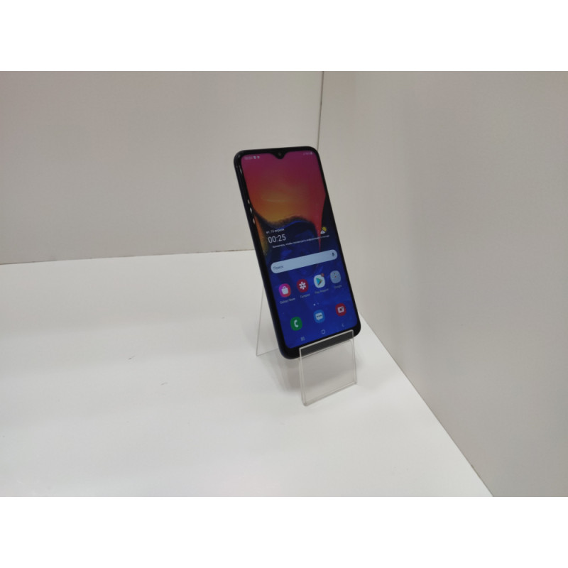 Мобильный телефон Samsung Galaxy A10 2/32 GB            
            б/у