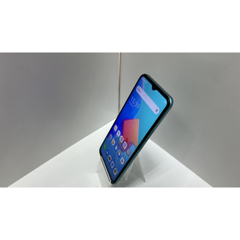 Мобильный телефон Tecno Spark 8C 4/64 GB            
            б/у