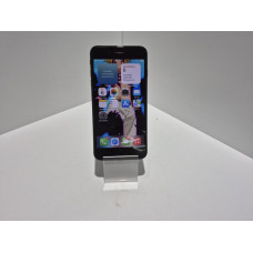 Мобильный телефон Apple iPhone 7 Plus 3/32 GB            
            б/у