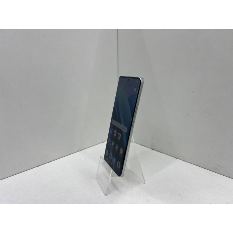 Мобильный телефон Xiaomi Redmi Note 13 Pro+ 12/512 GB            
            б/у