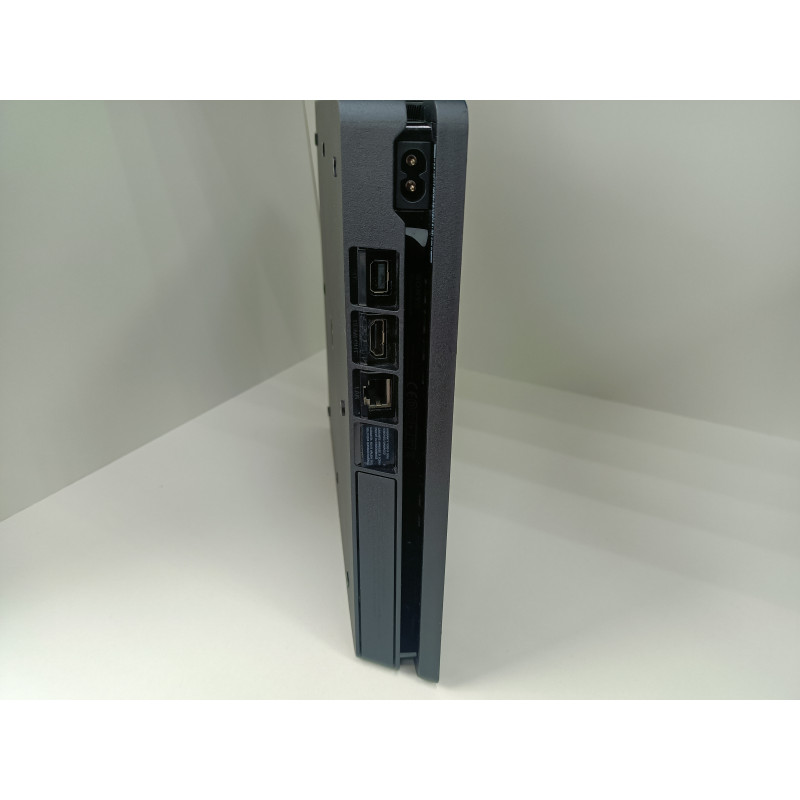 Игровые приставки Sony Playstation 4 SLIM 500GB (CUH-2216A)            
            б/у