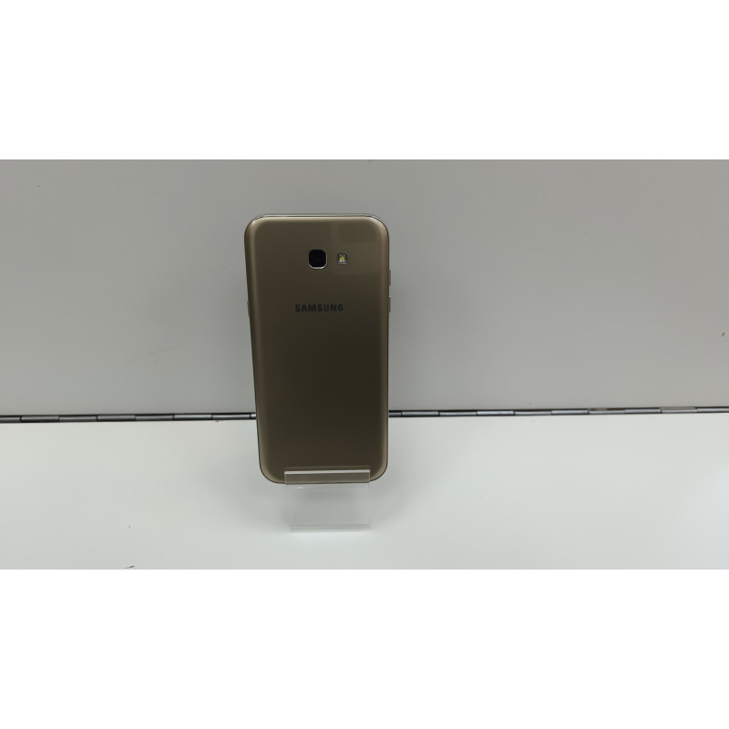 Мобильный телефон Samsung Galaxy A7 (2017) SM-A720F 3/32 GB            
            б/у