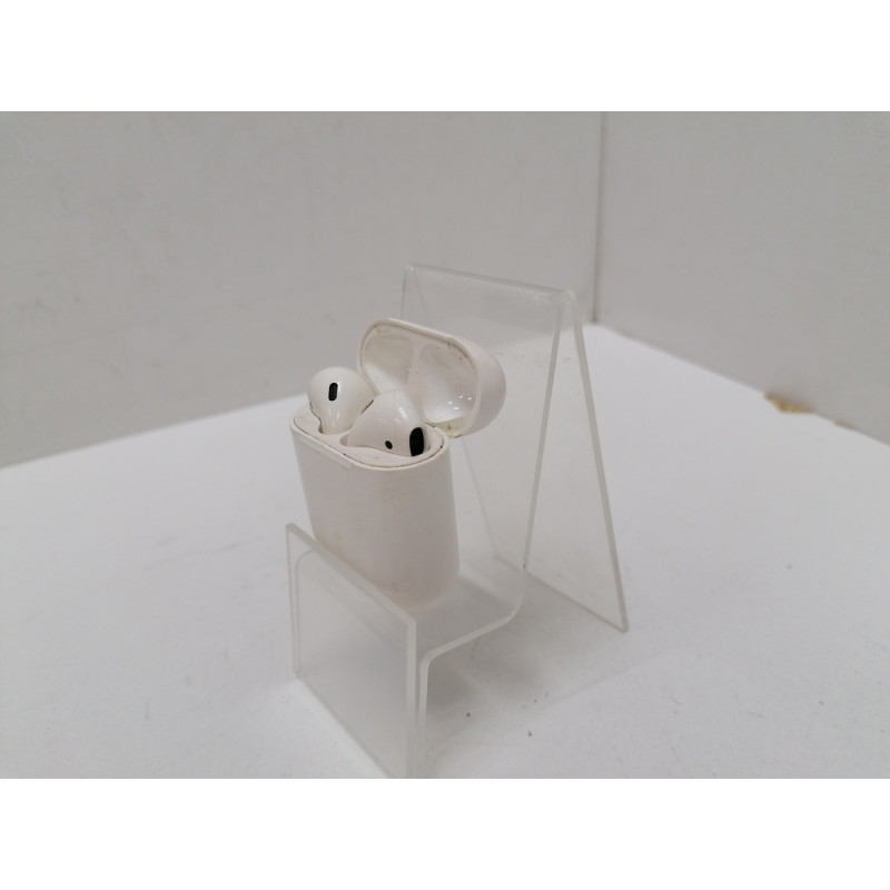 Наушники Беспроводные Внутриканальные Apple AirPods 2            
            б/у