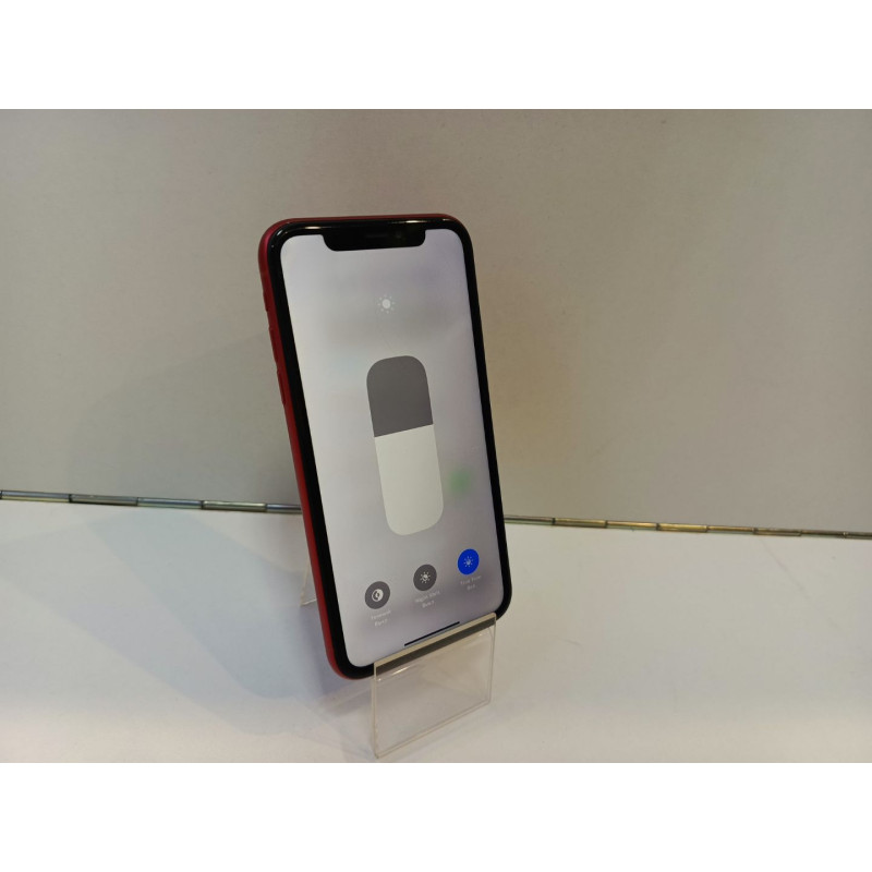 Мобильный телефон Apple iPhone XR 3/128 GB            
            б/у
