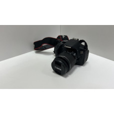 Фотоаппарат зеркальный Canon EOS 650D            
            б/у