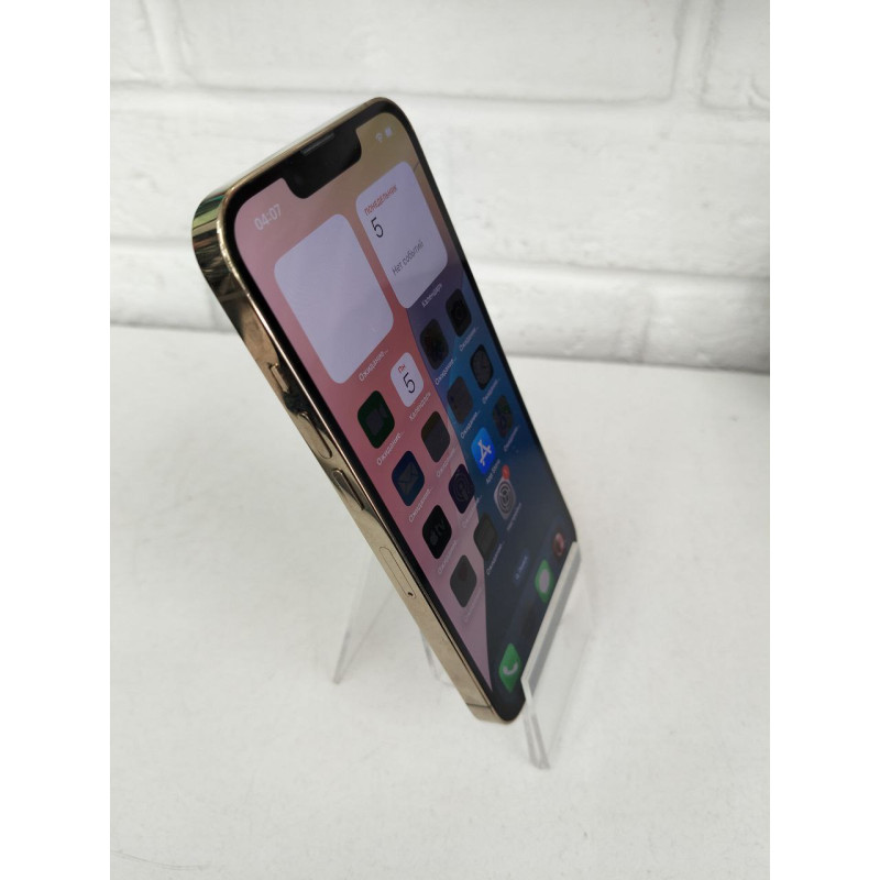 Мобильный телефон Apple iPhone 13 Pro 6/256 GB            
            б/у