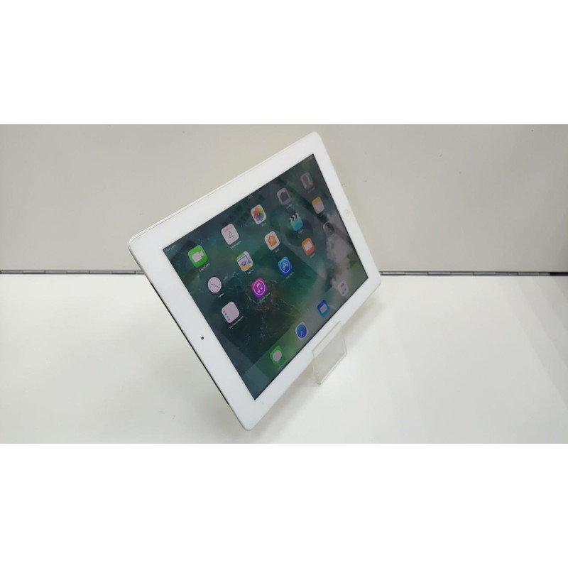 Планшет без SIM-карты Apple iPad 9.7 5th Gen Wi-Fi A1822 2/32GB            
            б/у
