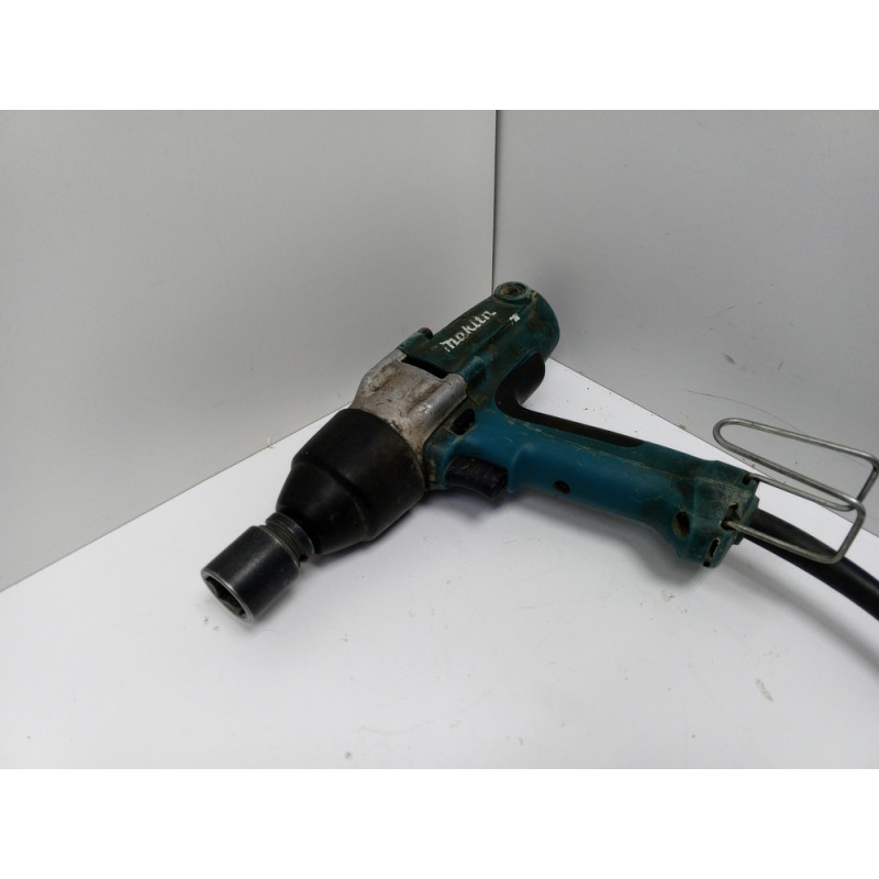 Гайковерт Makita TW0200            
            б/у