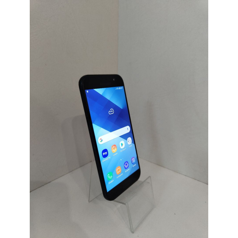 Мобильный телефон Samsung Galaxy A5 (2017) 3/32 GB            
            б/у