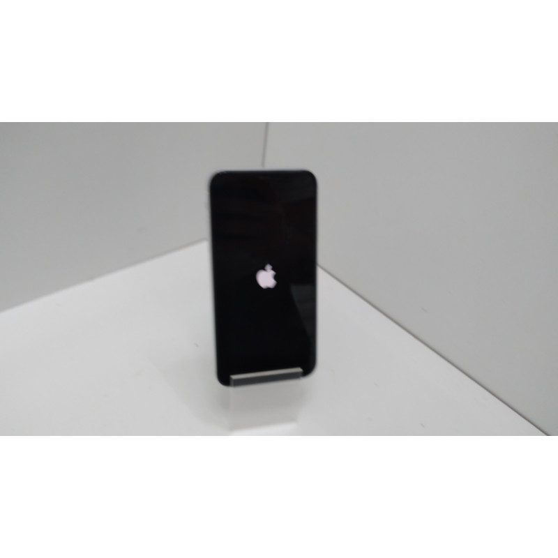 Мобильный телефон Apple iPhone X 3/64 GB            
            б/у