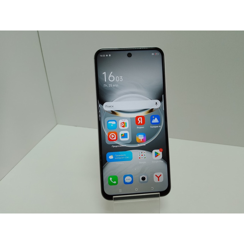 Мобильный телефон Tecno Spark 30C 4/128 GB            
            б/у