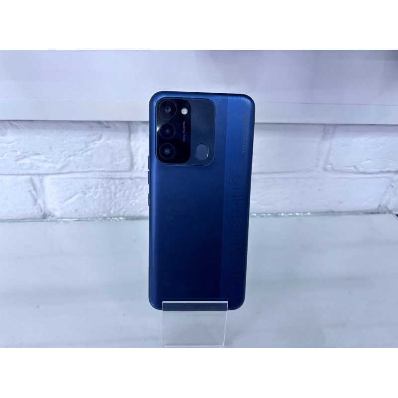 Мобильный телефон Tecno Spark 8C 4/64 GB            
            б/у
