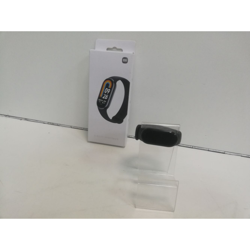 Фитнес-браслеты Xiaomi Smart Band 8 Active            
            б/у