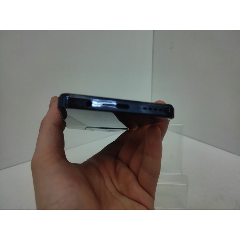 Мобильный телефон Tecno Pova 5 8/128 GB            
            б/у