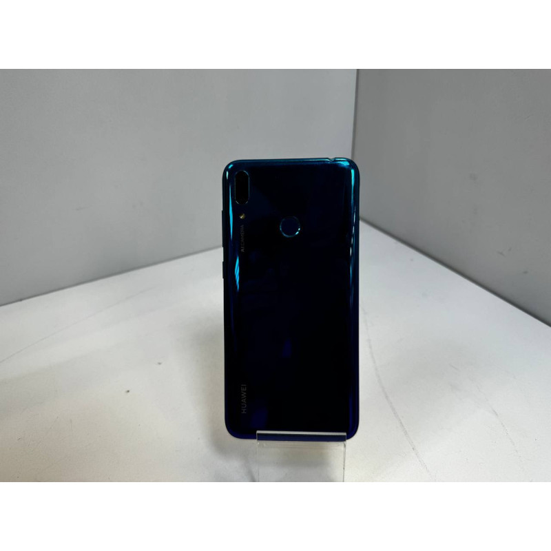 Мобильный телефон Huawei Y7 2019 3/32 GB            
            б/у