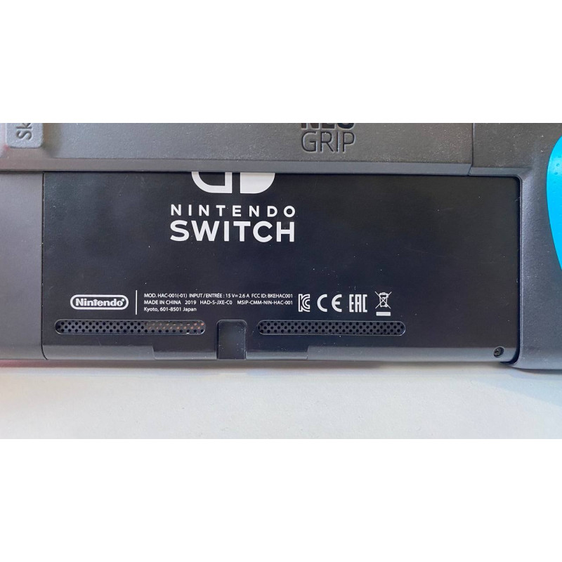 Игровые приставки Nintendo Switch 32 GB (HAC-001-01)            
            б/у