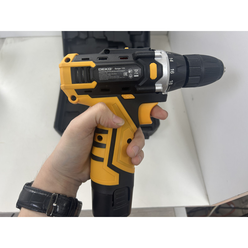 Шуруповерт DEKO Banger 12V            
            б/у