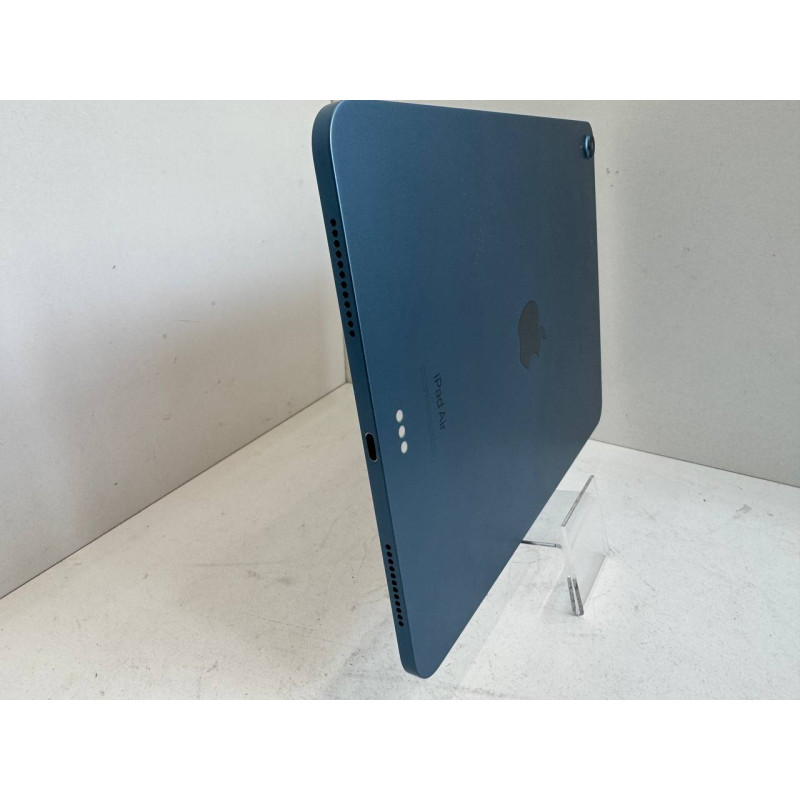 Планшет без SIM-карты Apple iPad Air 2022 Wi-Fi 8/64GB            
            б/у