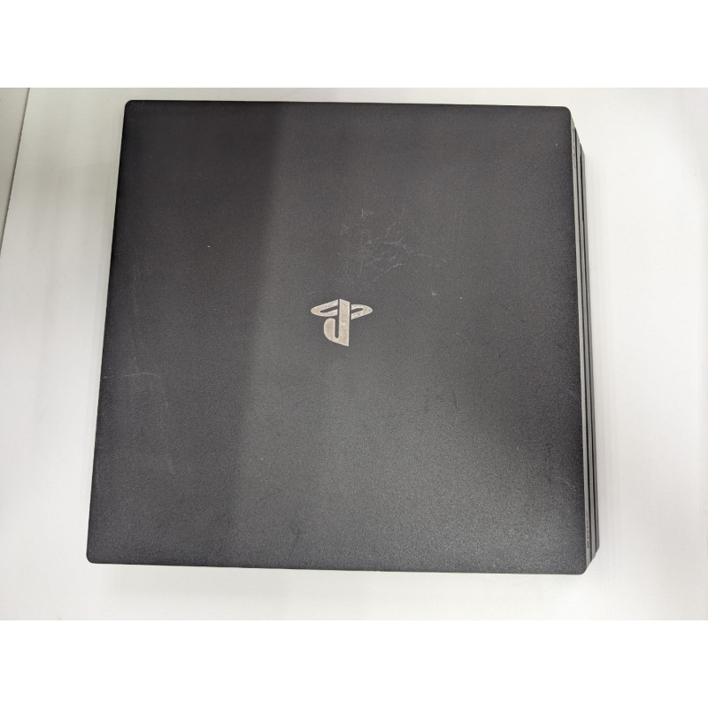Игровые приставки Sony Playstation 4 PRO 1TB (CUH-7208B)            
            б/у