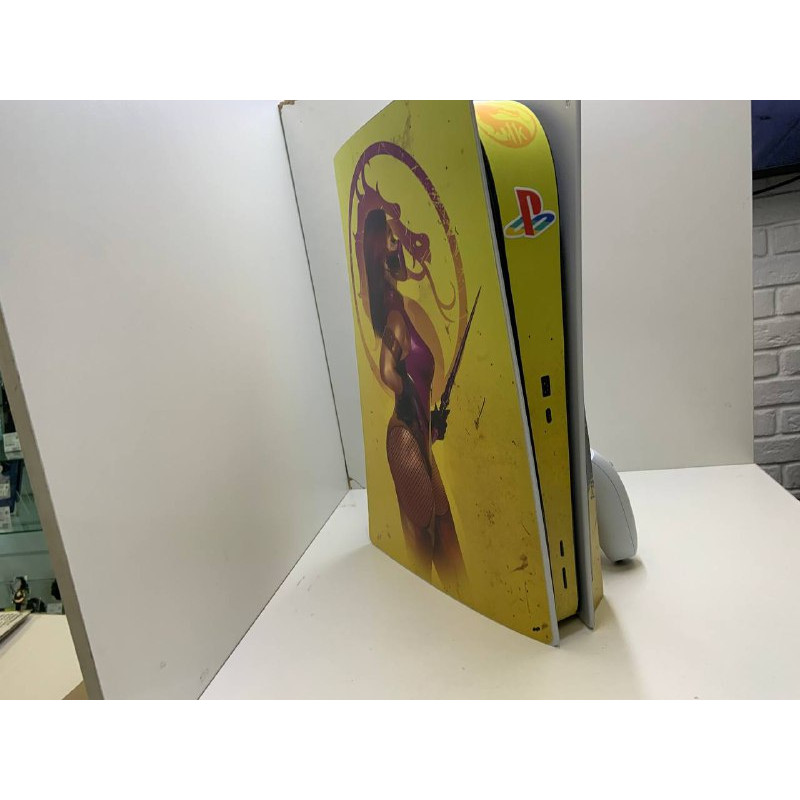 Игровые приставки Sony Playstation 5 1ТБ (CFI-1100A)            
            б/у