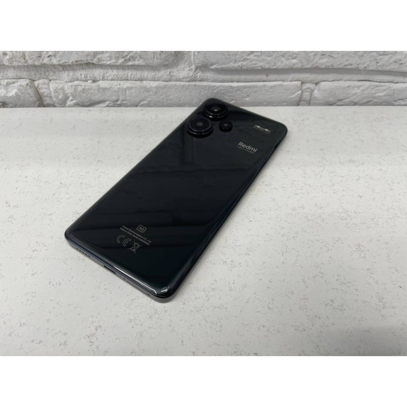 Мобильный телефон Xiaomi Redmi Note 13 Pro+ 12/512 GB            
            б/у