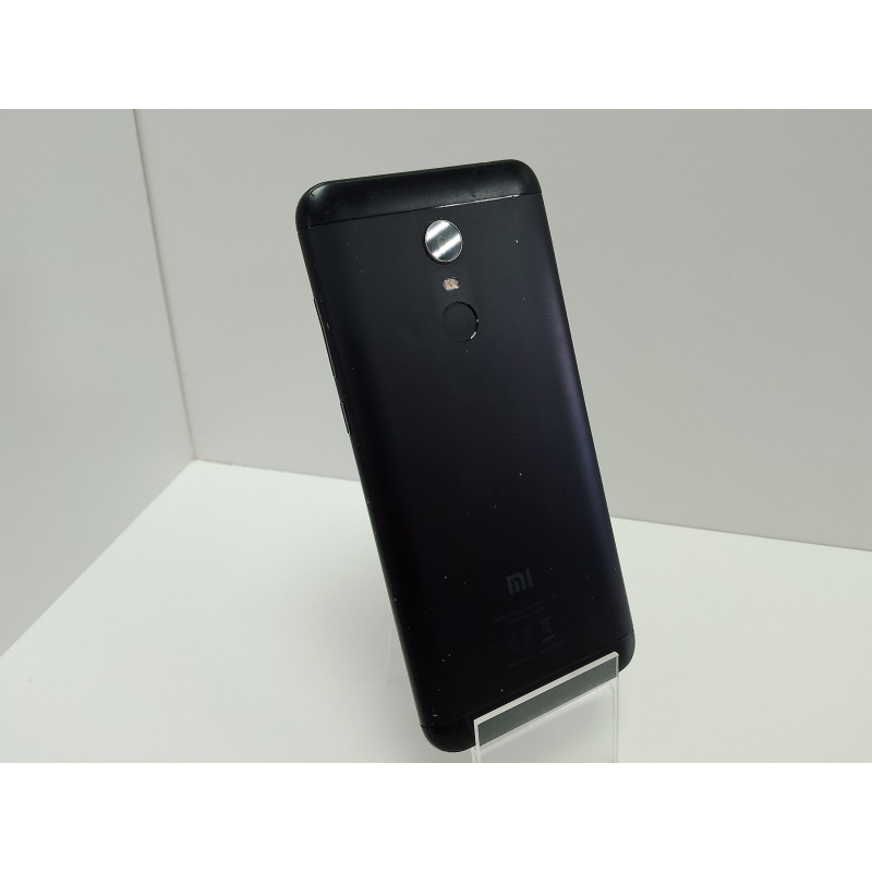Мобильный телефон Xiaomi Redmi 5 Plus 4/64 GB.            
            б/у