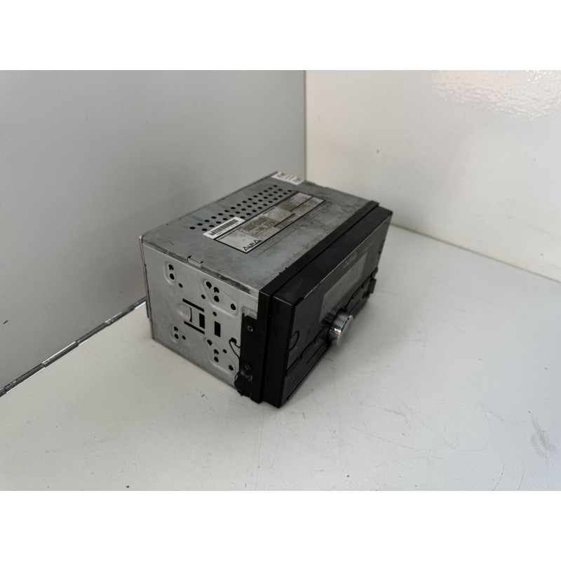Автомагнитола Aura AMD-772DSP            
            б/у
