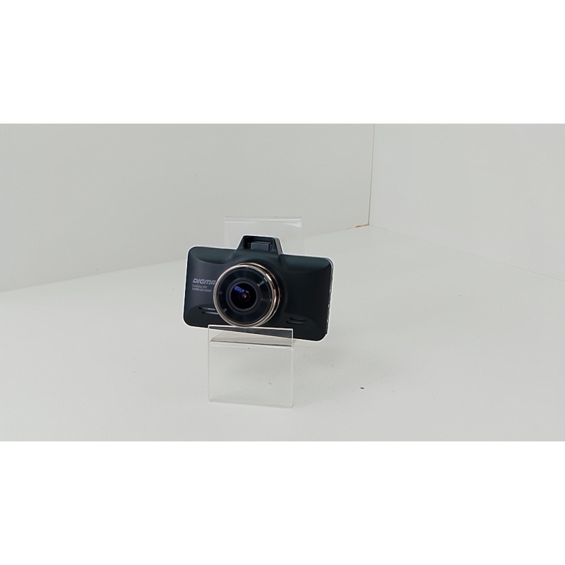 Видеорегистратор Digma FreeDrive 212 NIGHT FHD JL5601            
            б/у