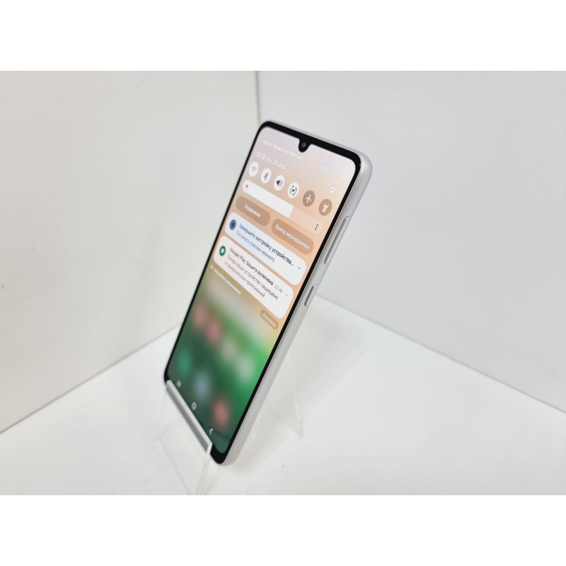 Мобильный телефон Samsung Galaxy A33 5G 6/128 GB            
            б/у