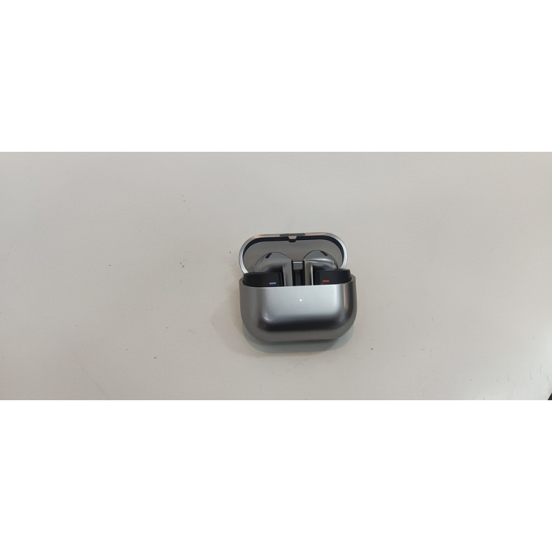 Наушники Беспроводные Внутриканальные Samsung Galaxy Buds 3            
            б/у