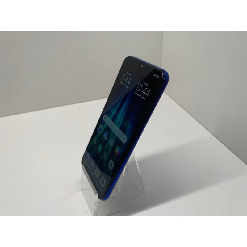 Мобильный телефон Xiaomi Redmi 8 4/64 GB            
            б/у
