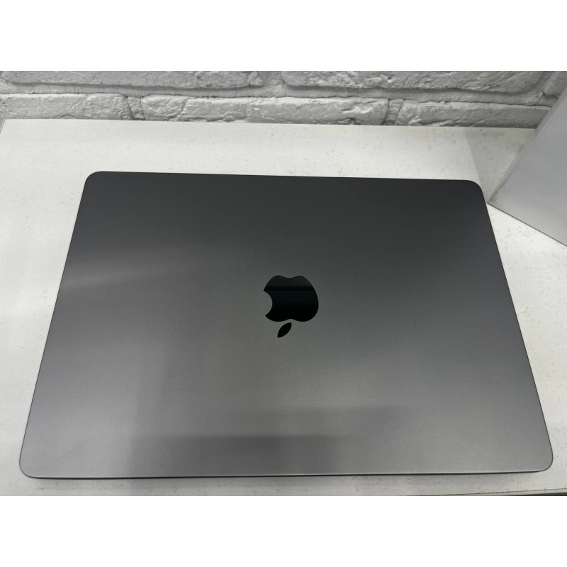 Ноутбук Apple MacBook Air 13 (2024) M3 A3113            
            б/у