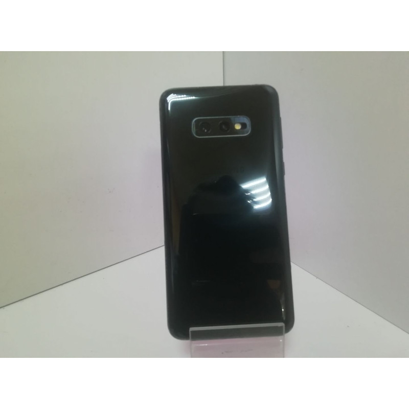 Мобильный телефон Samsung Galaxy S10e 6/128 GB            
            б/у