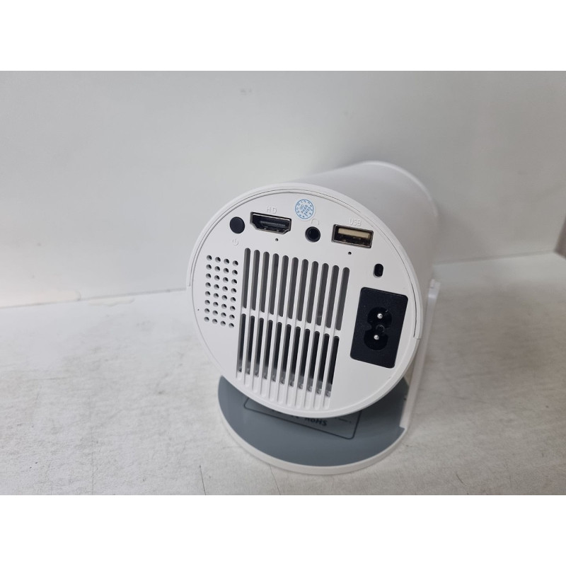 Проекторы LED PROJECTOR AC100-240V            
            б/у