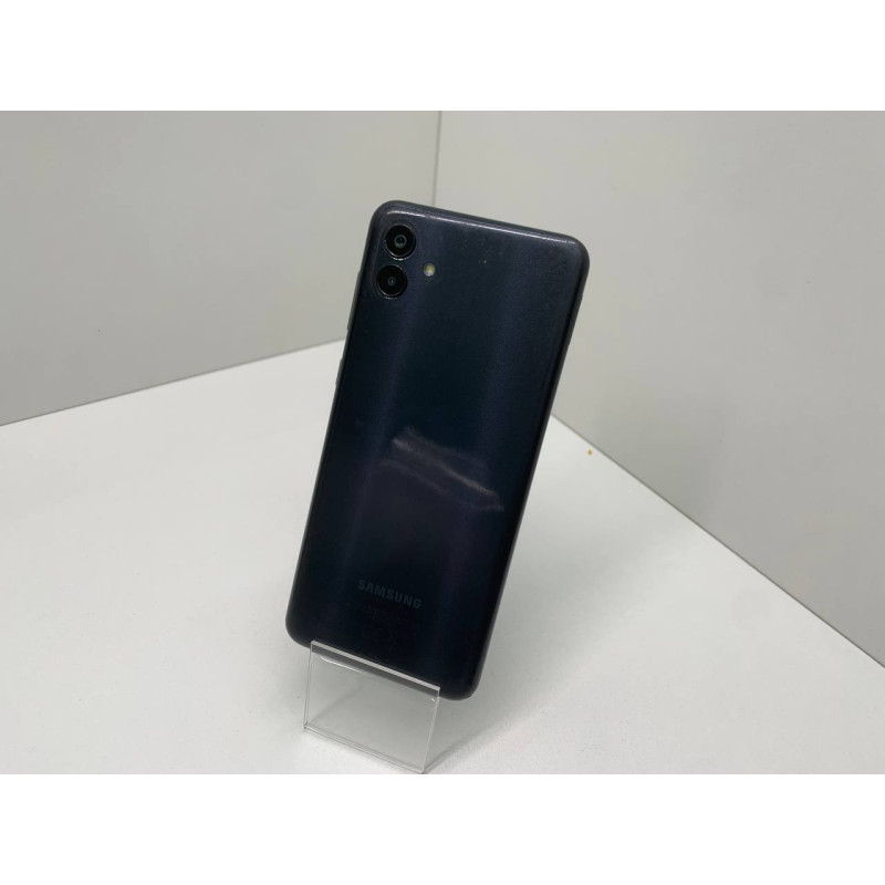 Мобильный телефон Samsung Galaxy A04 3/32 GB            
            б/у