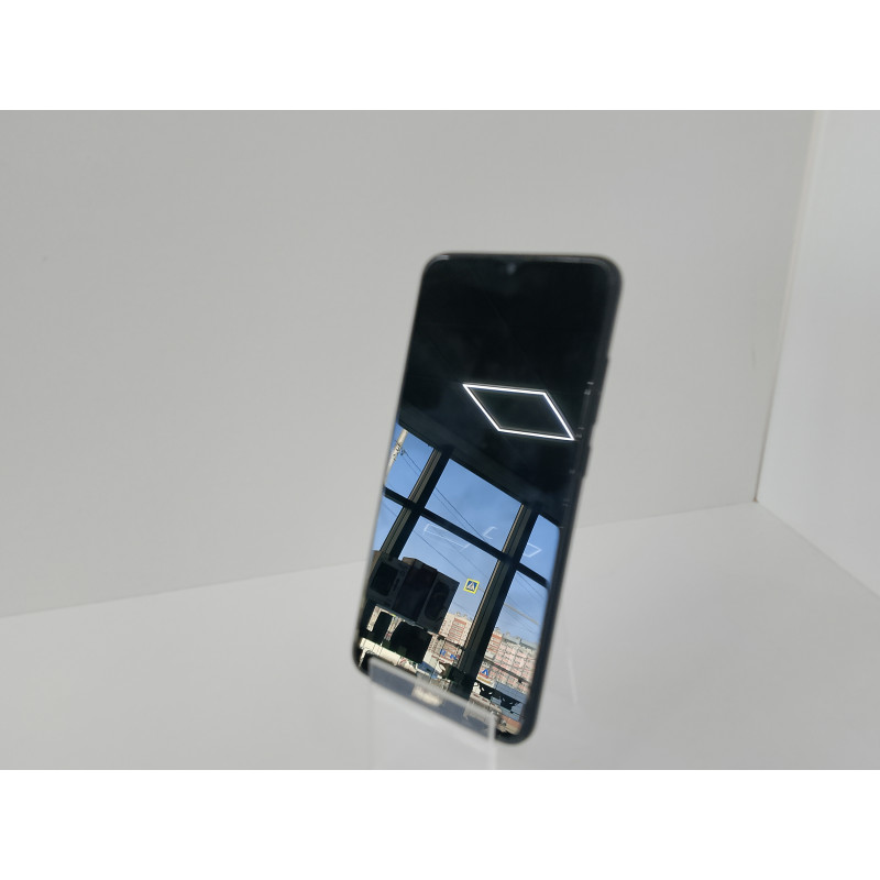 Мобильный телефон Xiaomi Redmi 8 4/64 GB            
            б/у