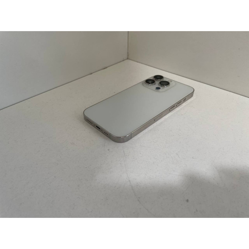 Мобильный телефон Apple iPhone 14 Pro 6/512 GB            
            б/у
