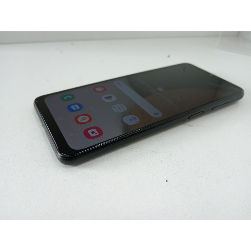 Мобильный телефон Samsung Galaxy A12 3/32 GB            
            б/у
